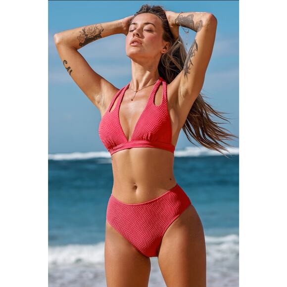 Cupshe Cherry Red Plunging Cutout Bikini Top- NWT - Sz L - Picture 3 of 6